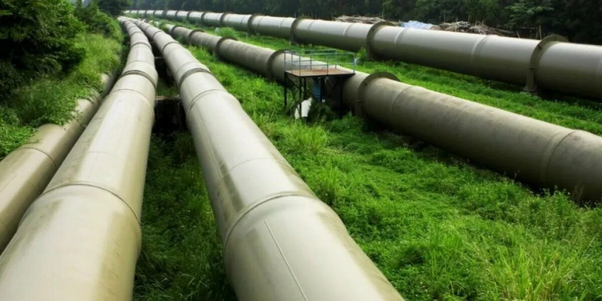 Нефтепровод или нефтепровод. Трубопроводный транспорт. наземный трубопровод. трубопроводный транспорт россии. наземный нефтепровод.