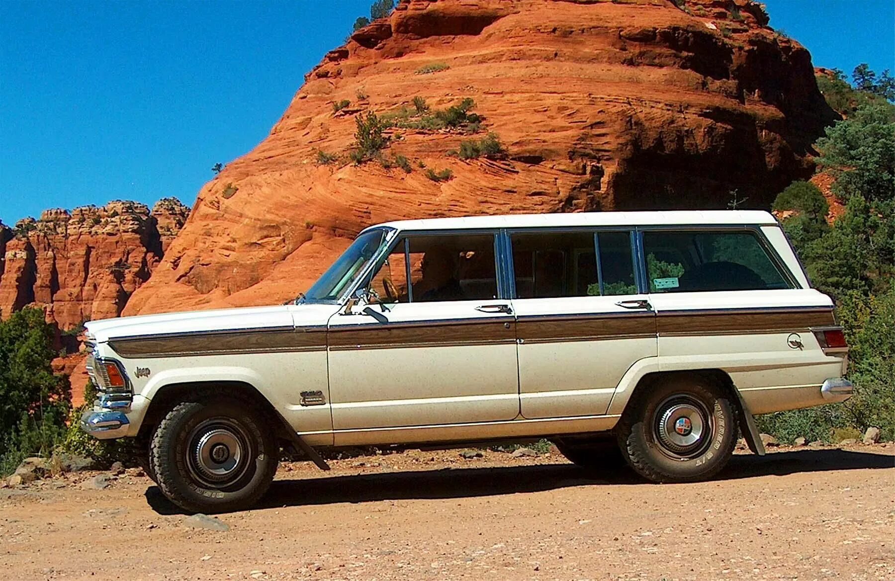 Grand auto adventure. Jeep Wagoneer. Jeep Grand Wagoneer. Jeep Grand Wagoneer 1963. 1972 Jeep Wagoneer (SJ).