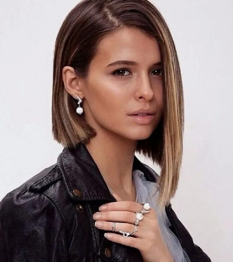 Стрижка асимметрия каре удлиненное. Стрижка каре асимметрия. Каре блант боб 2020. Удлиненная асимметрия. Каре лонг боб.