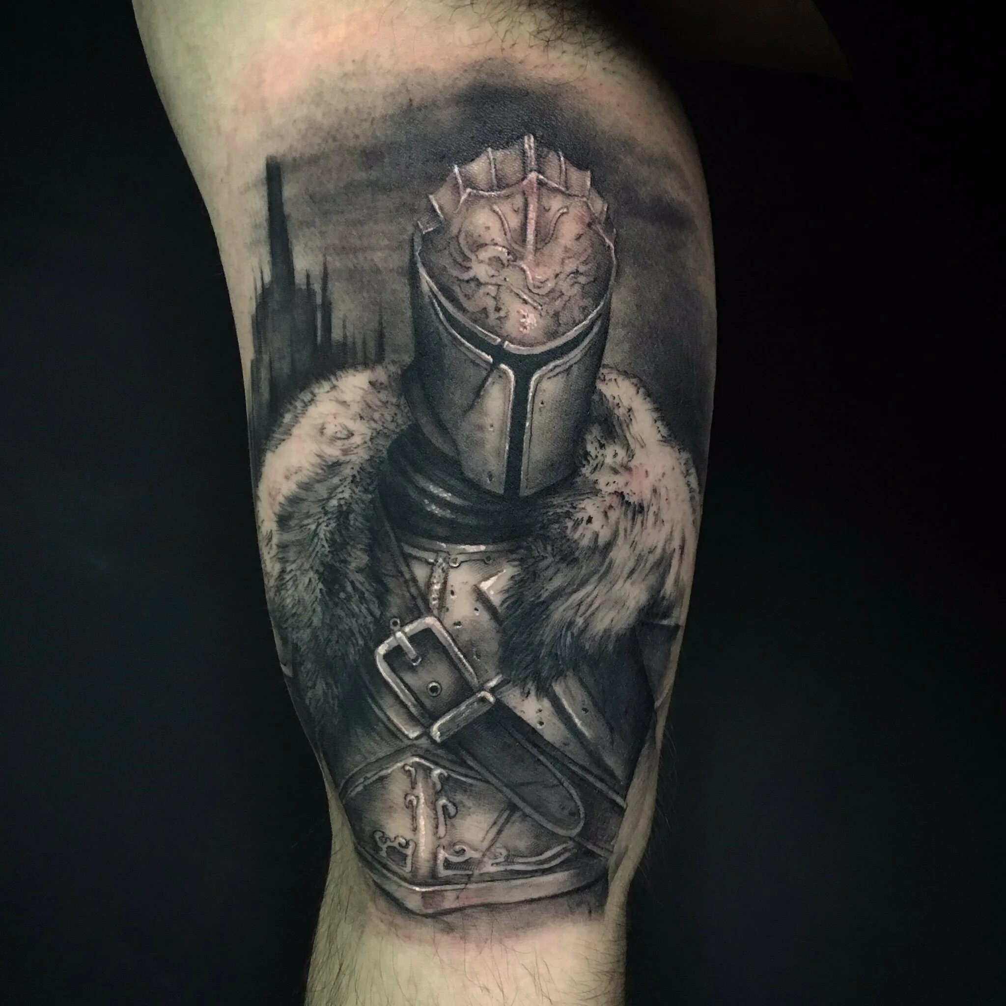 Тату рыцарь с мечом. Тату рыцарь. Тату рыцарь dark souls. Наколка рыцарь. Тату рыцарь значение.