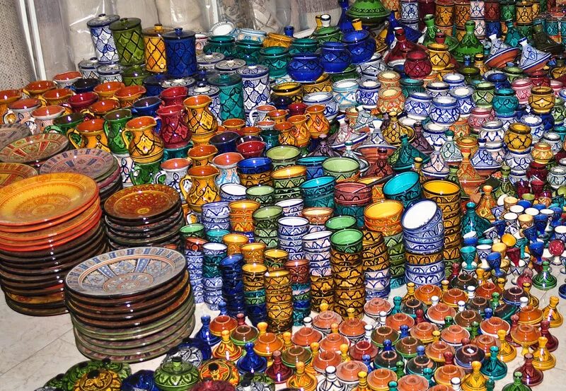 Марокканский рынок в марокко. Марокканские сувениры. Марокканские сувениры. Что привезти из марокко. Сувениры из марокко.