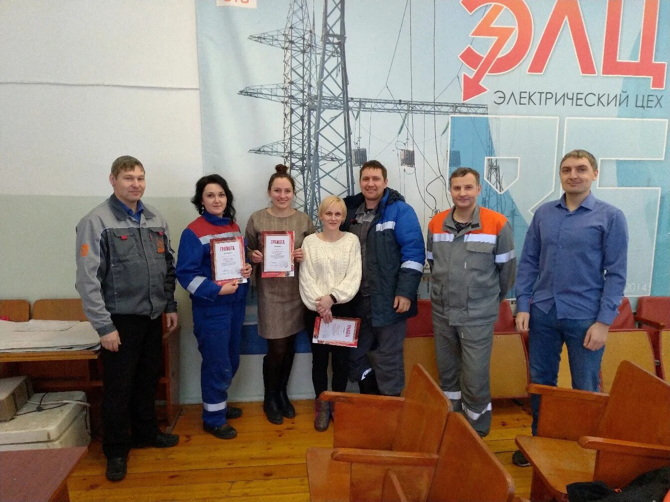 Продавец мария ра. Работа в северске. Дгк конкурс профмастерства. Девиз бетонщиков. Работа в северске.