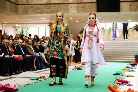 Таджикский национальный костюм женский