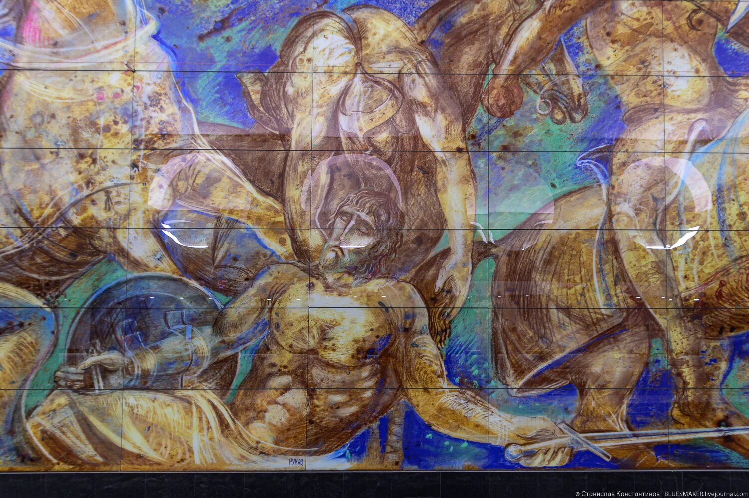 Электрозаводская бкл художник. Битва героев рукавишников. Как называется панно на электрозаводской. Станция метро электрозаводская некрасовской линии. Станция метро электрозаводская москва бкл.