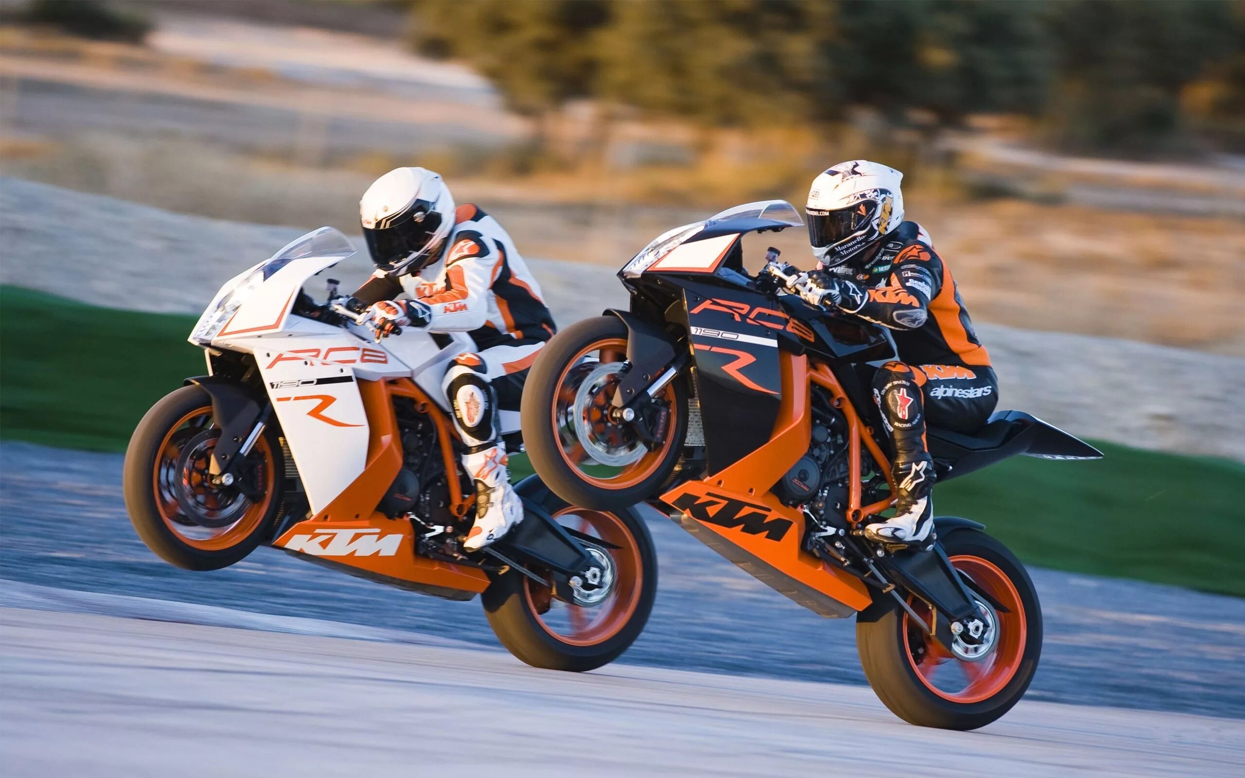 Moto bike races. KTM 1190 rc8. КТМ 1200 спорт. КТМ стант. Мопеды спорт КТМ.