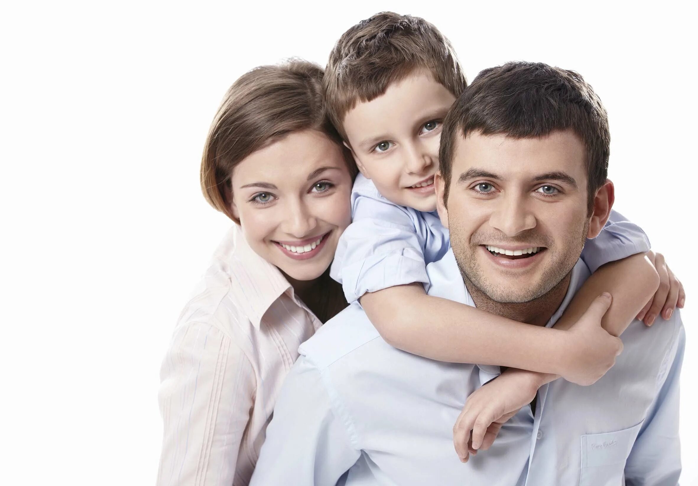 друг семьи имеет обоих. два человека спят. счастливая семья. гармоничные отношения в семье. фотография счастливой семьи.