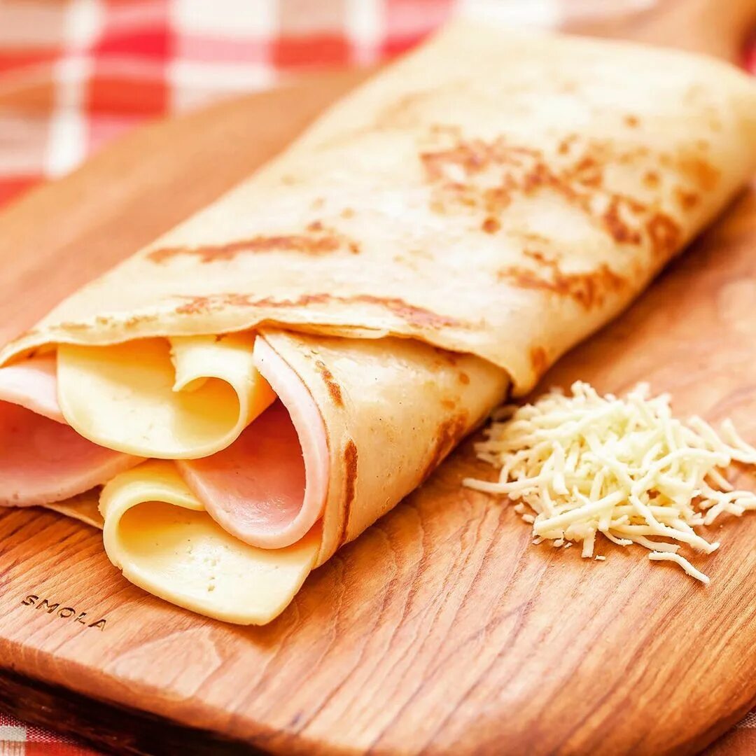 Блинчики фаршированные ветчиной и сыром