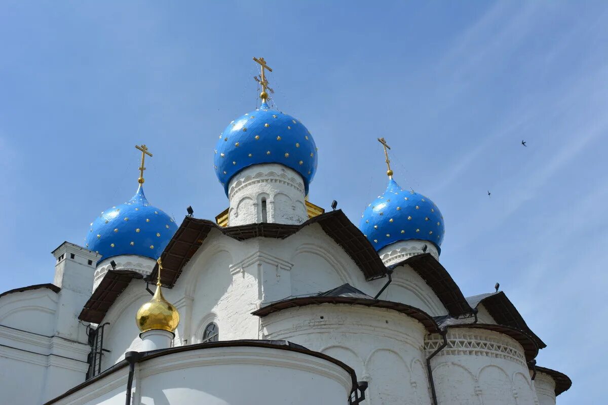 К чему снится церковь мужчине. Церковь во сне. Приснилась Церковь. Видеть во сне Церковь. К чему сняться купол церкви.