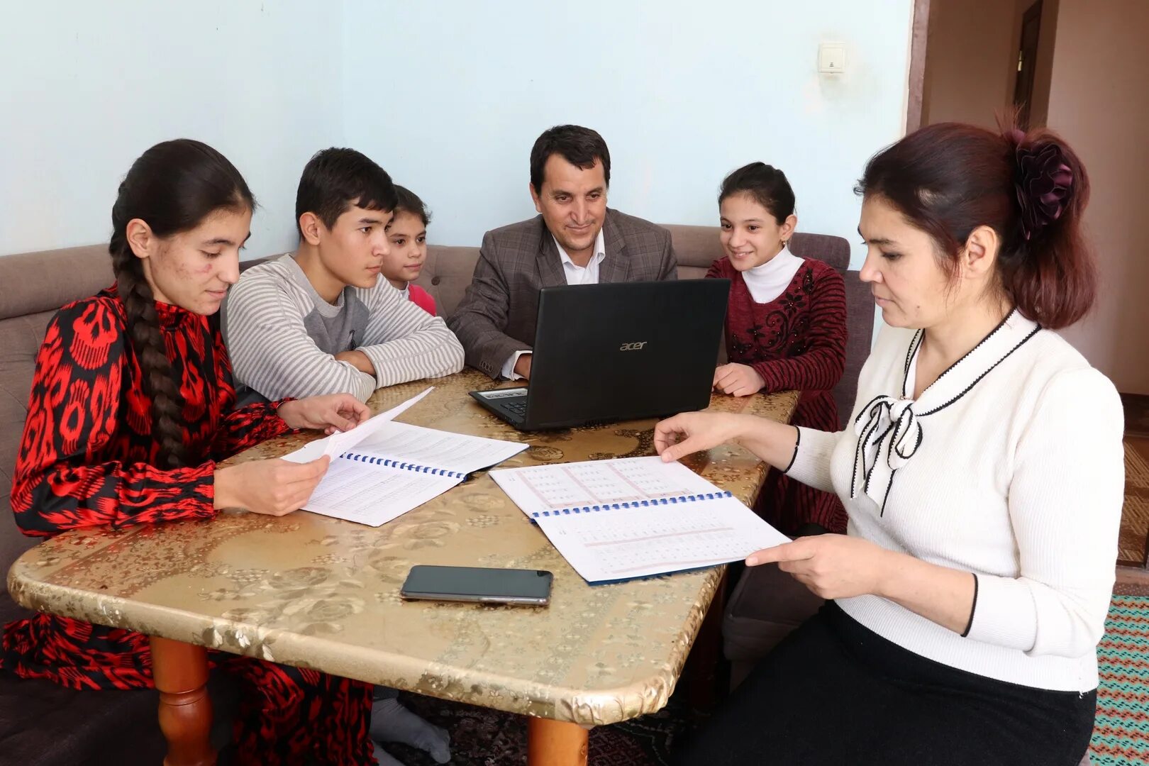 One million uzbek coders kirish. Узбек кодерс. бир миллион дастурчи. onemillionuzbekcoders. one million uzbek coders.