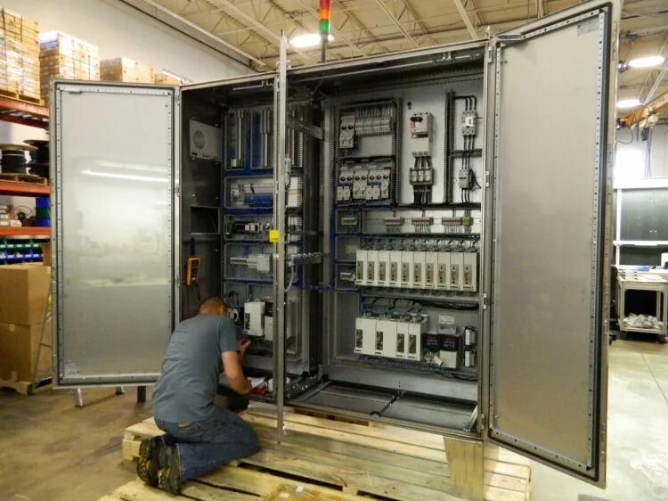 Panel control service. Electrical panel assembly. Panel control service. Исследования электрооборудования. Панель управления с автоматом на производстве.