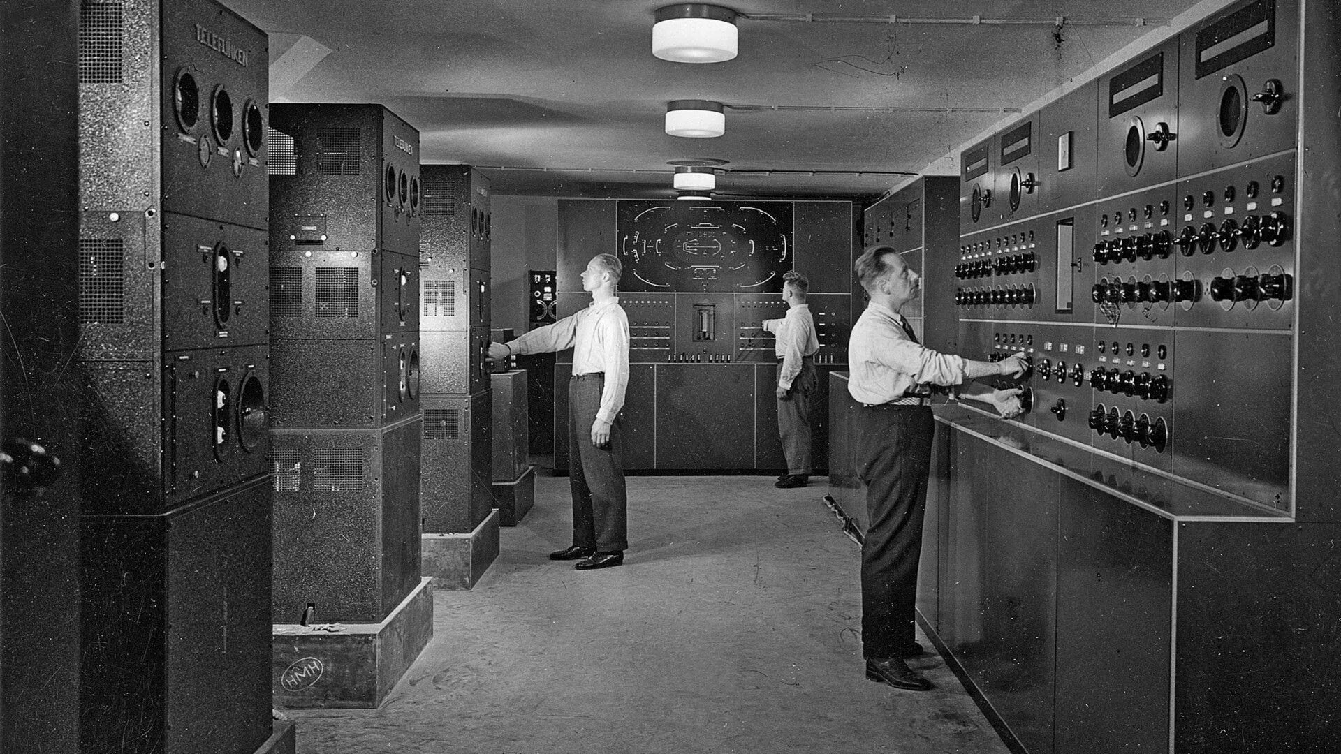 Как назывались первые компьютеры в ссср. ЭВМ 20 век. ЭВМ "ЛИТМО-1". ЭВМ Наири. ЭВМ 40-60.