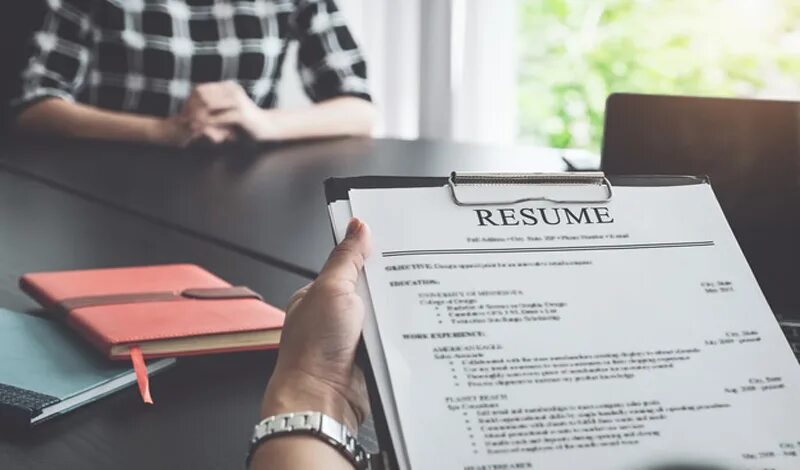 Apply for a place. How to apply for a job. apply for. applying for a job. to apply for a job.
