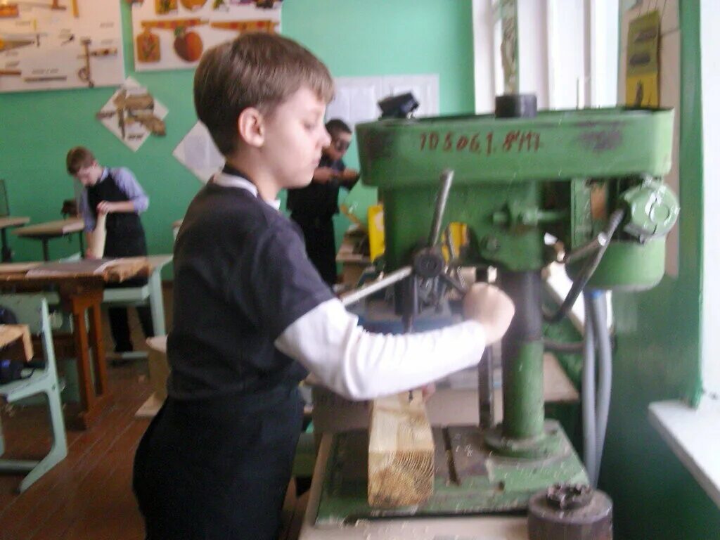 уроки труда в школе для мальчиков. технический труд в школе. уроки труда в школе для мальчиков. труды мальчиков в школе. уроки труда для мальчиков.