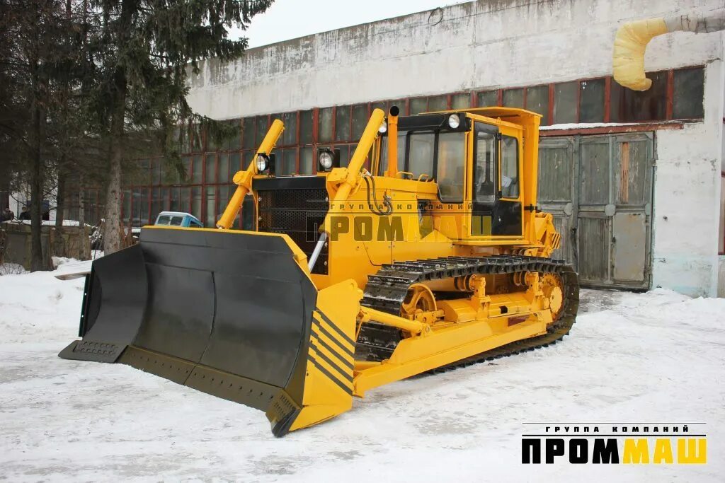 Бульдозер б12. Бульдозер б12 болотник. Чтз б12. Чтз б12 трактор. Б 12 чтз двигатель.