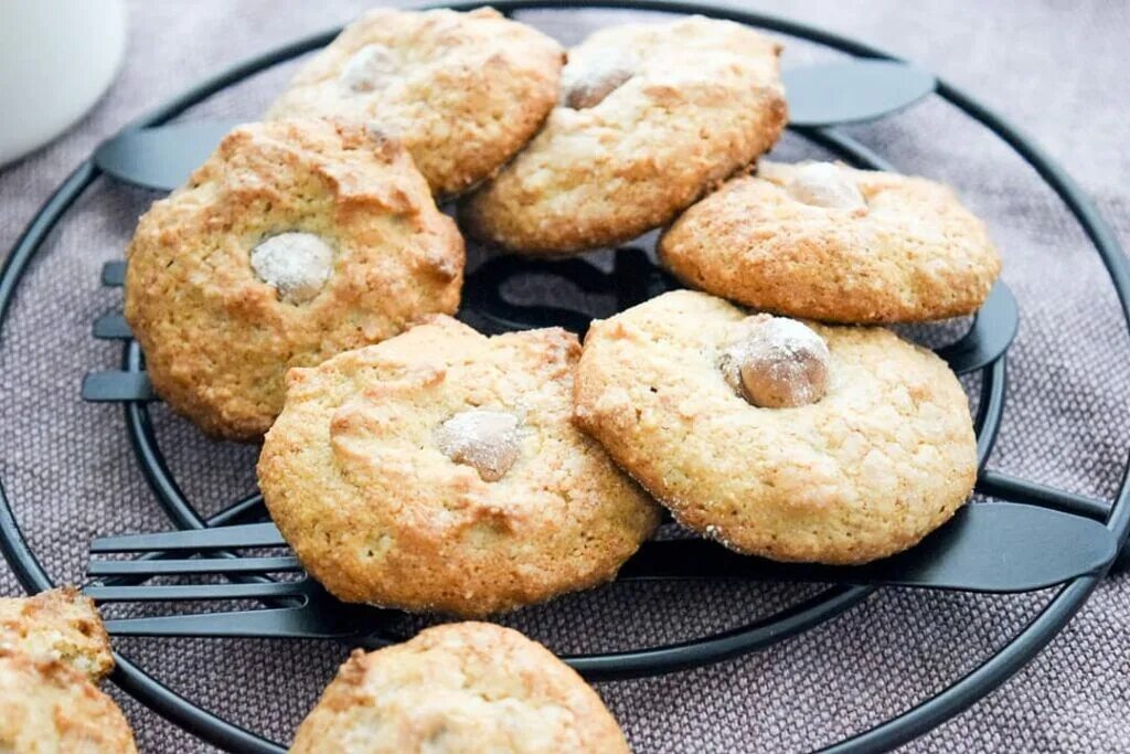 Macaroon Meringue Cookies Meringue cookies, Coconut recipes, Macaroons