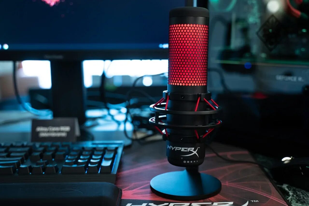 Hyper quadcast. Микрофон хайпер икс quadcast. hyperx quadcast 2. игровой микрофон hyperx. микрофон razer quadcast.