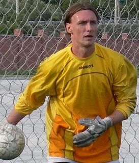 Сейчас 2003 год