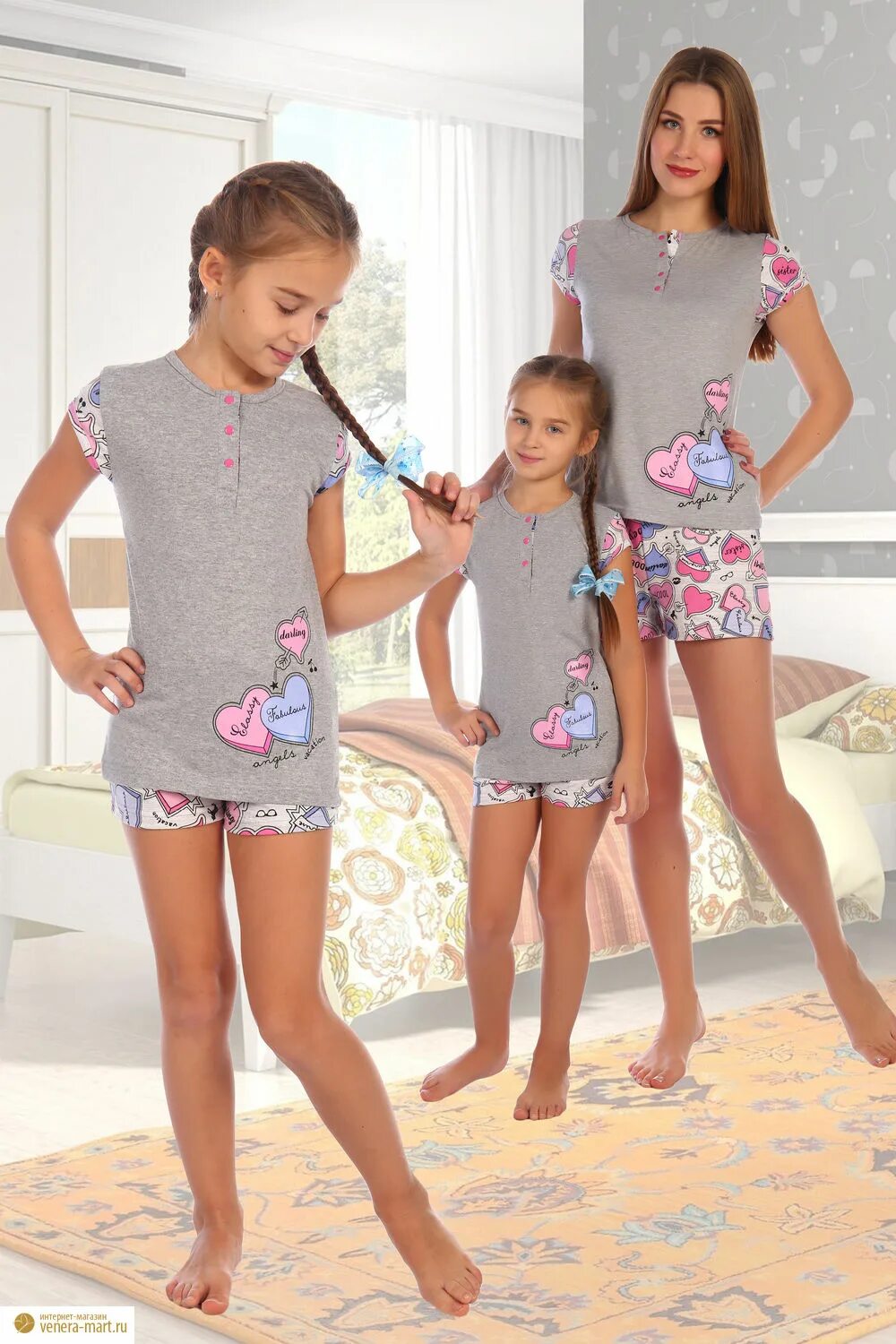 Детская пижама шортах. Пижама для девочки. Дети в пижамах. Детские пижамы. Домашняя одежда для девочек.