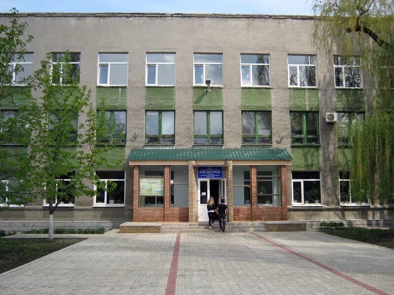 Лицей номер 85 гармония. Горловки. Горловка медицинский. Больница № 3 горловка фото. Горловка медицинский.