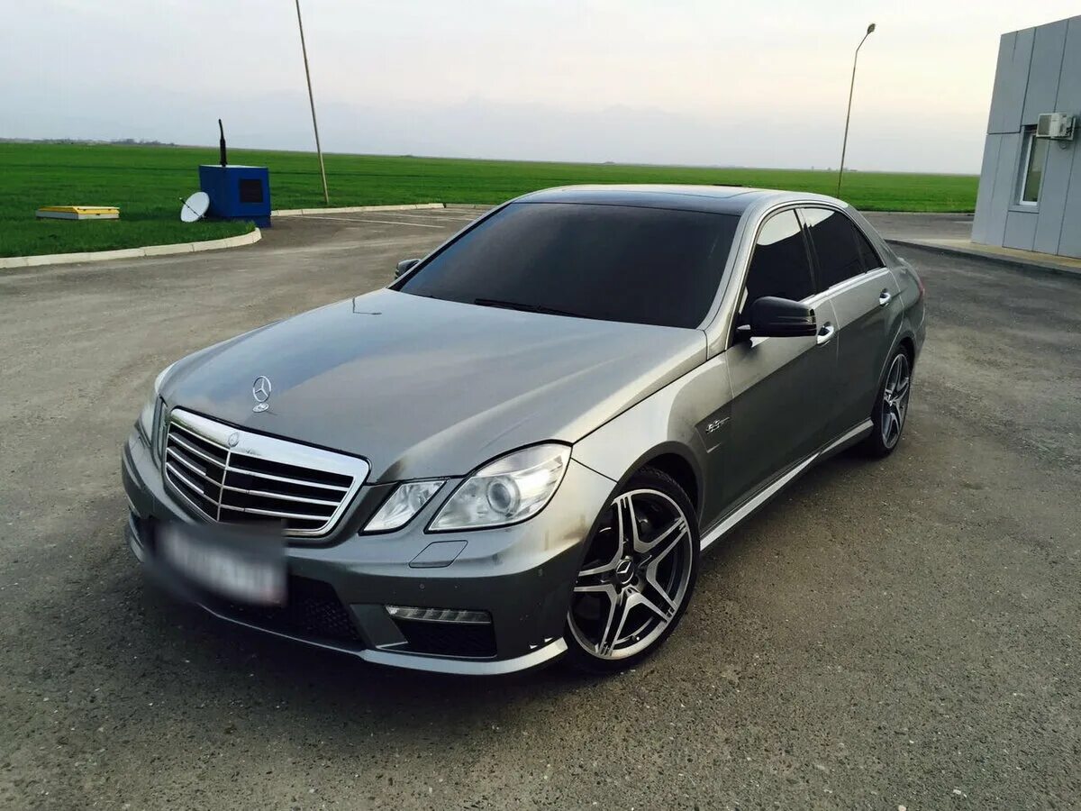 212 кузов купить. Mercedes e class w212 AMG серый. Mercedes e class w212 2010. Mercedes e212 AMG 2010. Мерседес 212 АМГ серый.