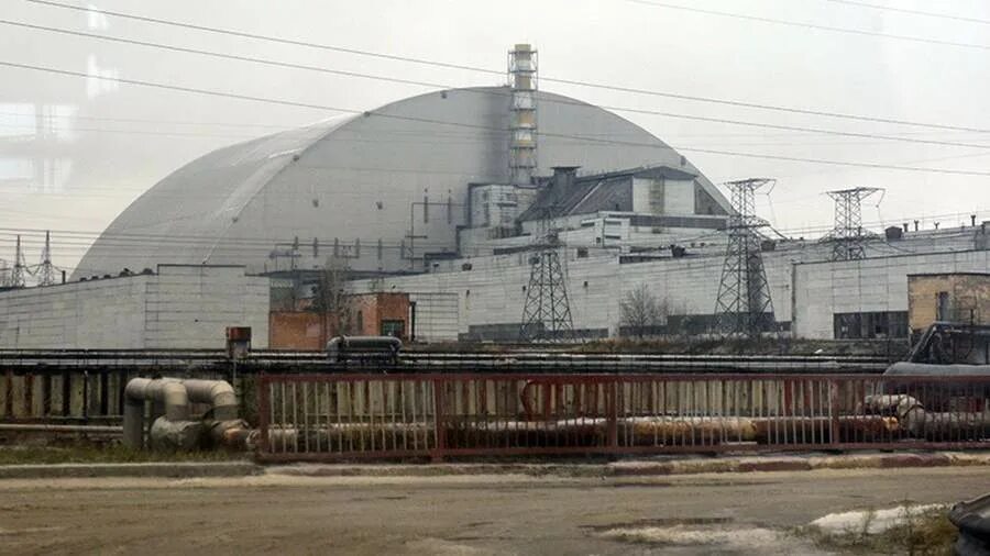 Чаэс сейчас 2022 чернобыльская. Чернобыльская аэс 2022. Аэс украины чернобыль. Чернобыльская аэс сейчас под контролем. Что сейчас под саркофагом чаэс 2022.