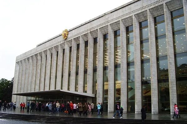Ул воздвиженка 1 кремлевский дворец. Государственный кремлёвский дворец воздвиженка 1. воздвиженка 1 кремлевский дворец. государственный кремлёвский дворец ул. воздвиженка, д. 1. государственный кремлевский дворец адрес.