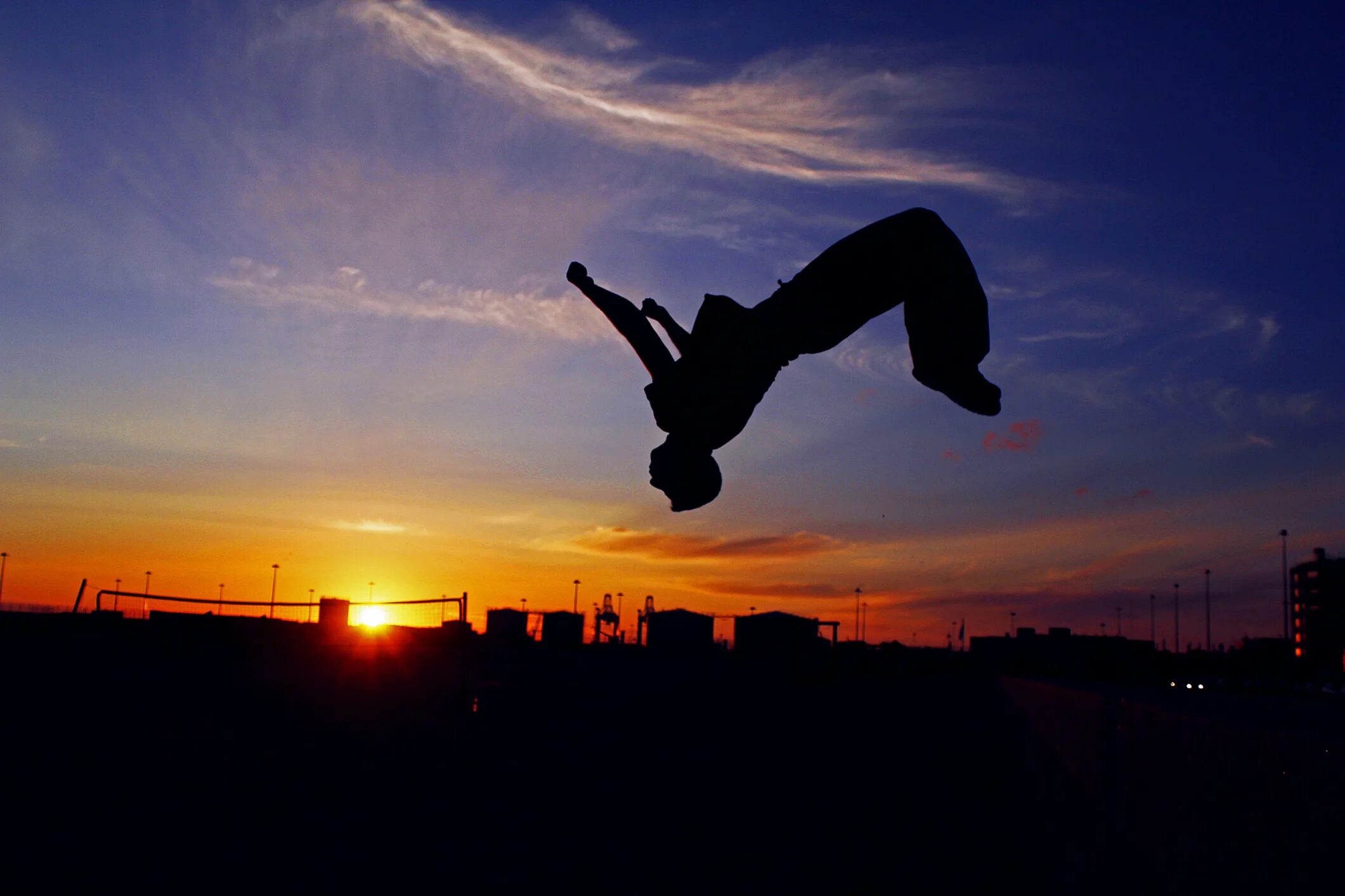 трейсер паркур. доминик паркурист. трейсер паркур. паркур рисунки. паркур вид спорта.