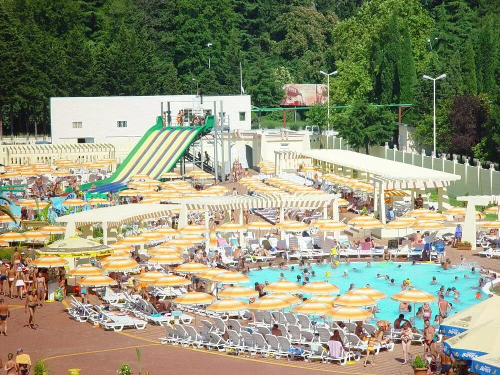 Лоо 2022. Аквапарк аквалоо сочи. Лоо куда сходить. Лоо куда сходить. Лоо 2022.