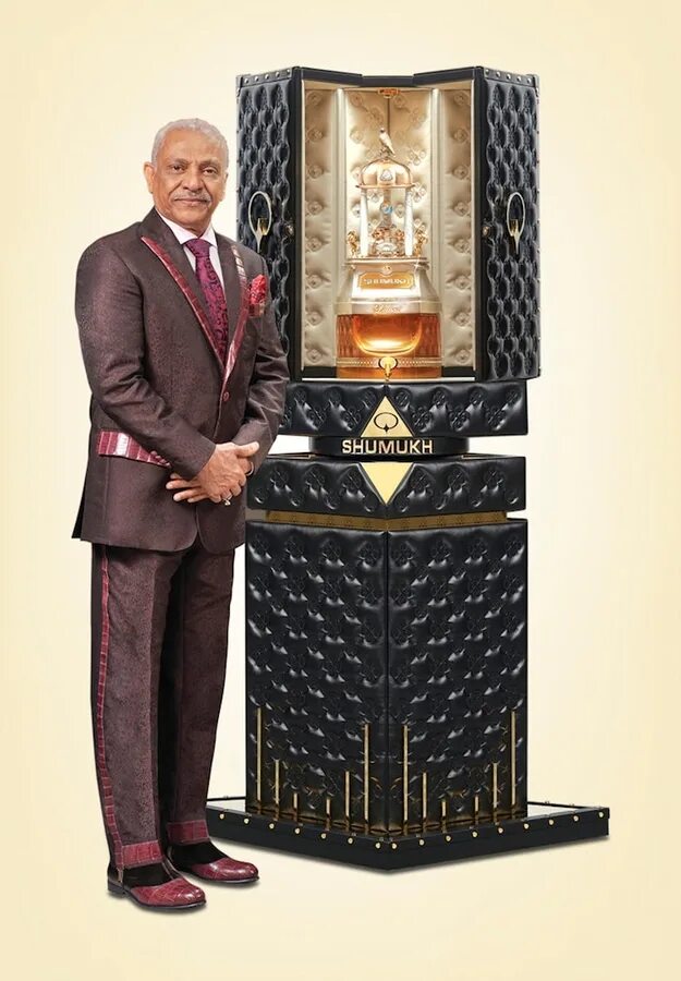 Clive christian no. Clive christian хрусталь. Духи imperial majesty, clive christian. Духи imperial majesty, clive christian. Christian imperial majesty, clive christian.