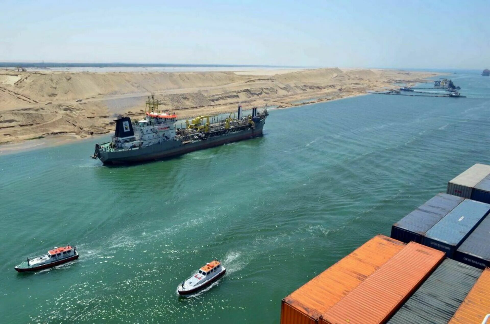 Суэцкий канал. Суэцкий канал 2. Suez Египет. Суэцкий судоходный канал.