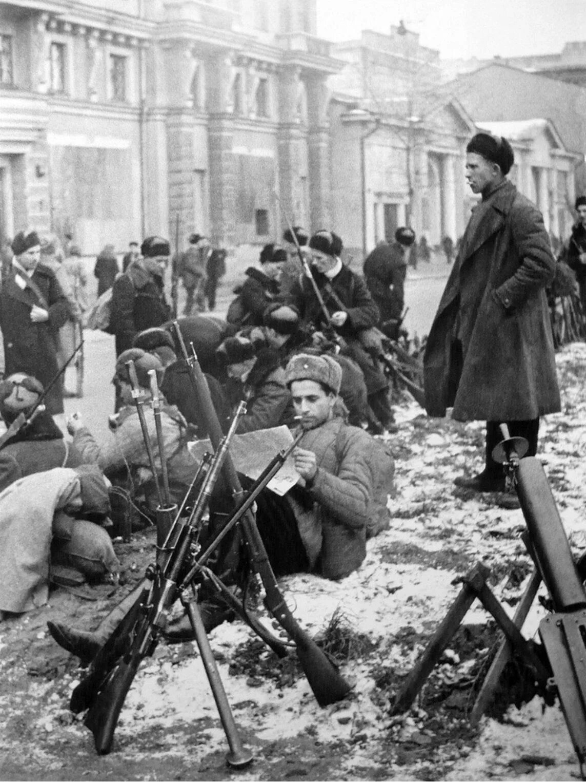 Введут военное время