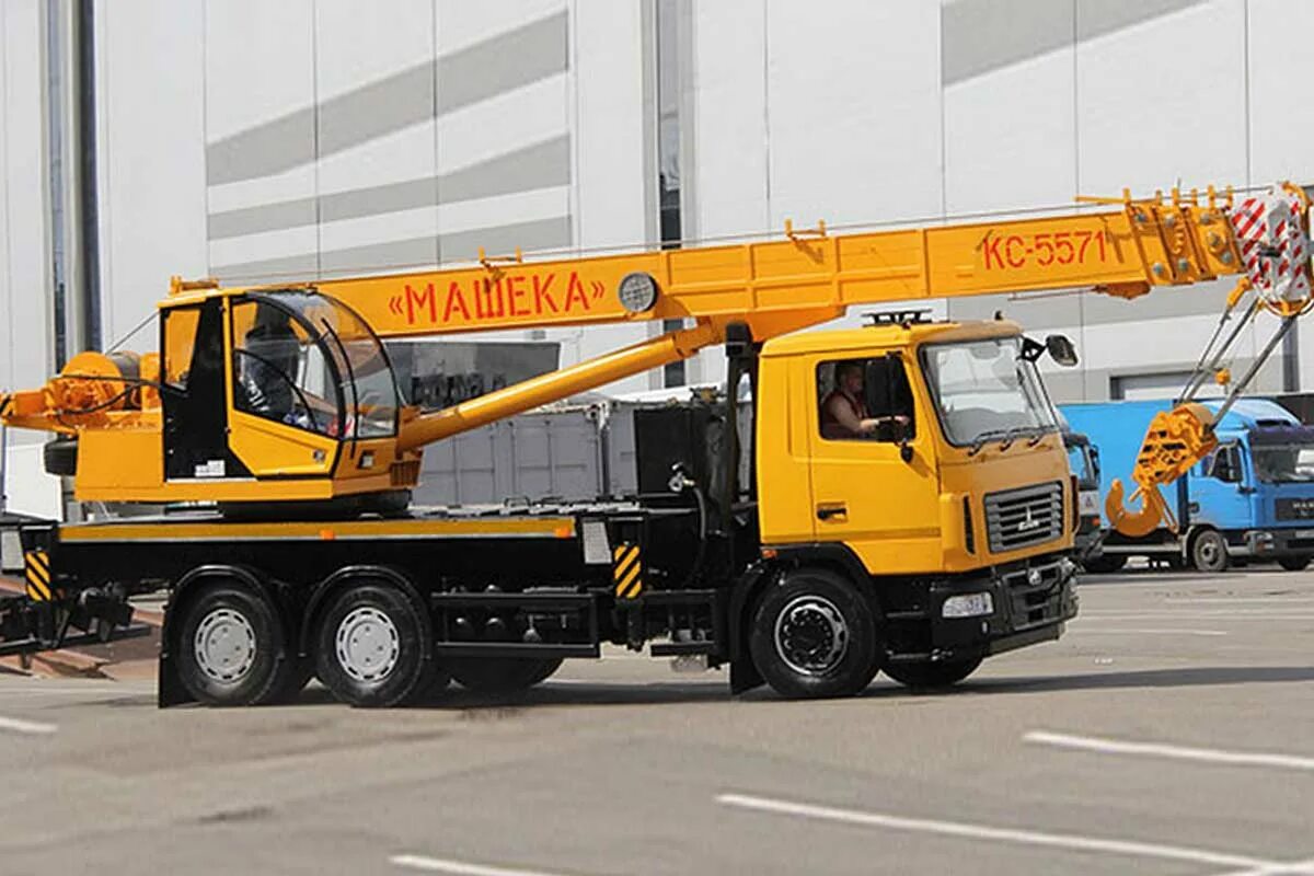 аренда автокрана в барнауле. барнаул автокраны. Liebherr ltm 1060-3. автокран ул пермская москва. автомобильный кран stc 25.