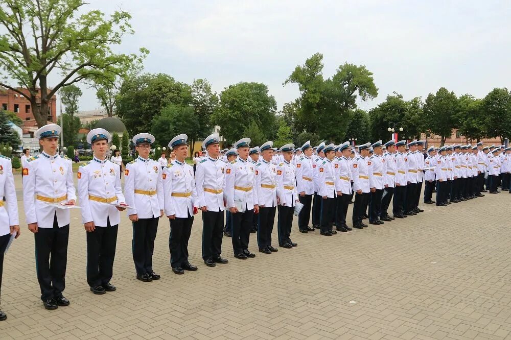 Президентский кадетский корпус Краснодар. Шеврон Краснодарского президентского кадетского училища. Кадетское училище в Краснодаре. Форма президентского кадетского училища в Краснодаре. Краснодар кадетские классы