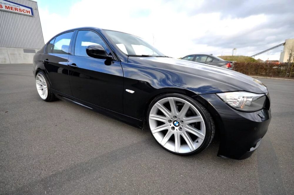 128 е60. BMW e90 r17. БМВ е90 r19. BMW e90 черные диски. BMW e90 95 стиль.