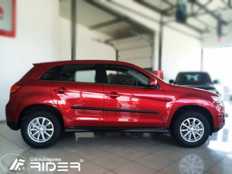 Mitsubishi asx молдинги на двери. Заглушка молдинга митсубиси кольт. Митсубиси асх боковые молдинги. Накладки на двери мицубиси asx. Mitsubishi asx молдинги на двери.