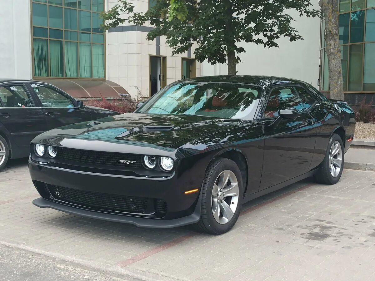 Dodge challenger iii рестайлинг 2. Dodge challenger 2021 черный. Dodge екатеринбург. Dodge минск. Dodge минск.