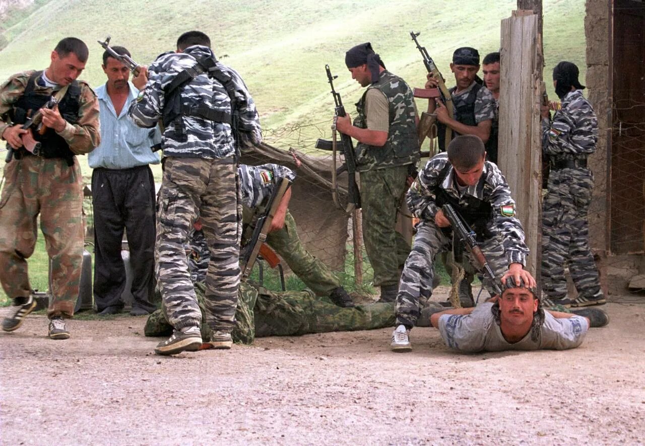 Резня таджиков. Боевики Таджикистан 1992 года.