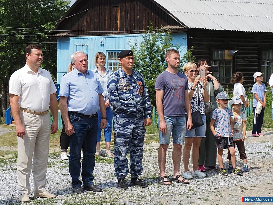Атлян поселок. Атлян челябинская область фото. Нижний атлян колония. Деревня цуповка церковь. Свободный миасс.