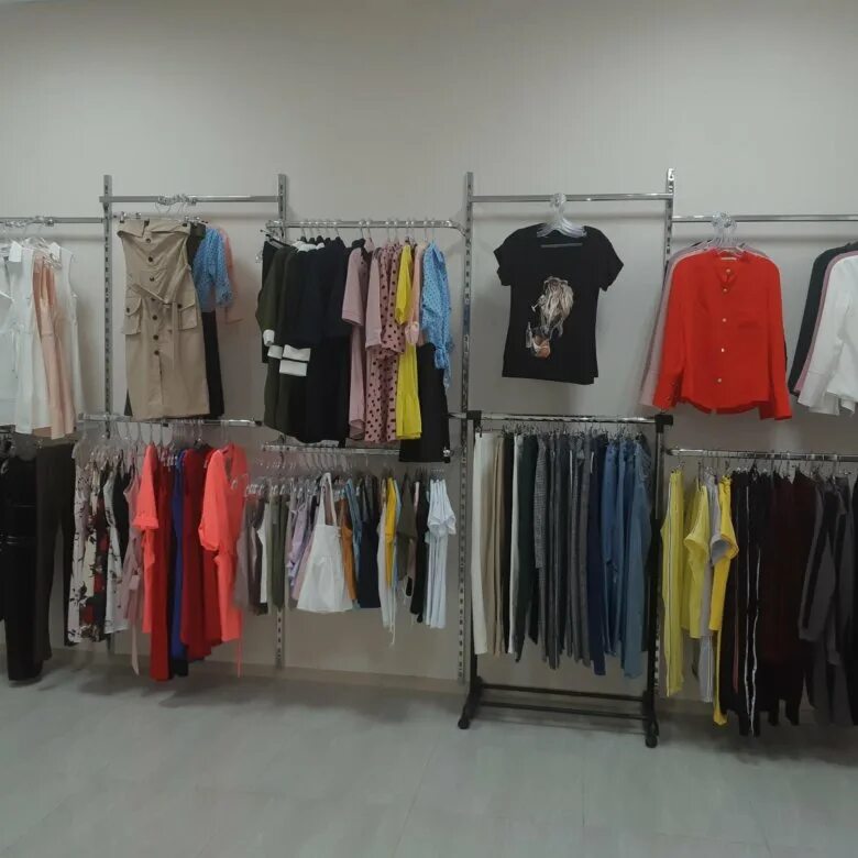 Платье business line. Dkny sport мега химки. Магазины классической одежды для мужчин. Line магазин одежды. 20line магазин.