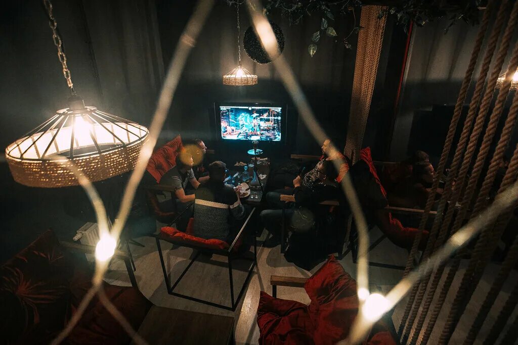 Haze bar екатеринбург. Магазин haze. Хейз бар екатеринбург степана разина 122. Haze bar. Дарк бар сургут меню.