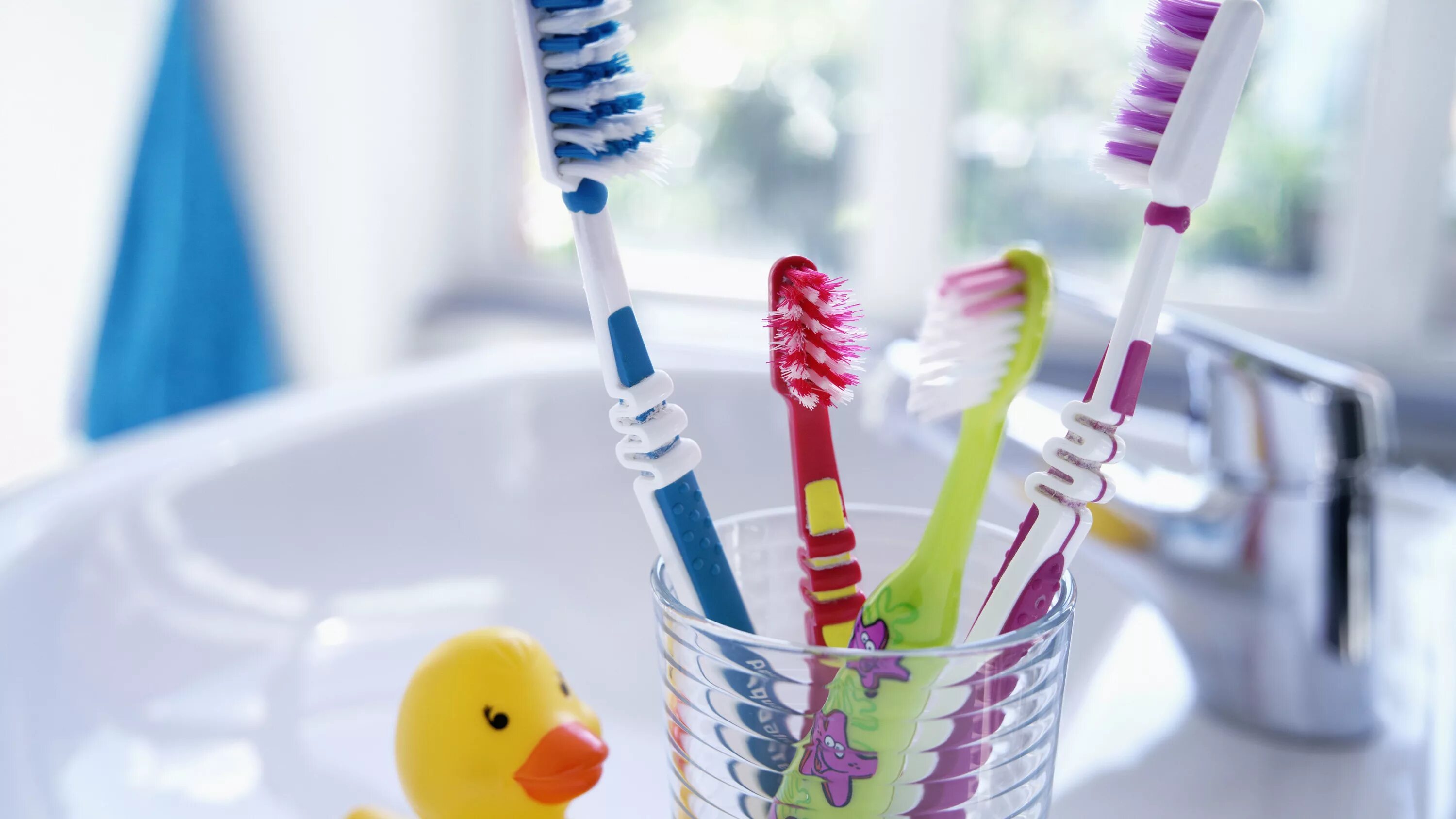 средства гигиены за полостью рта.