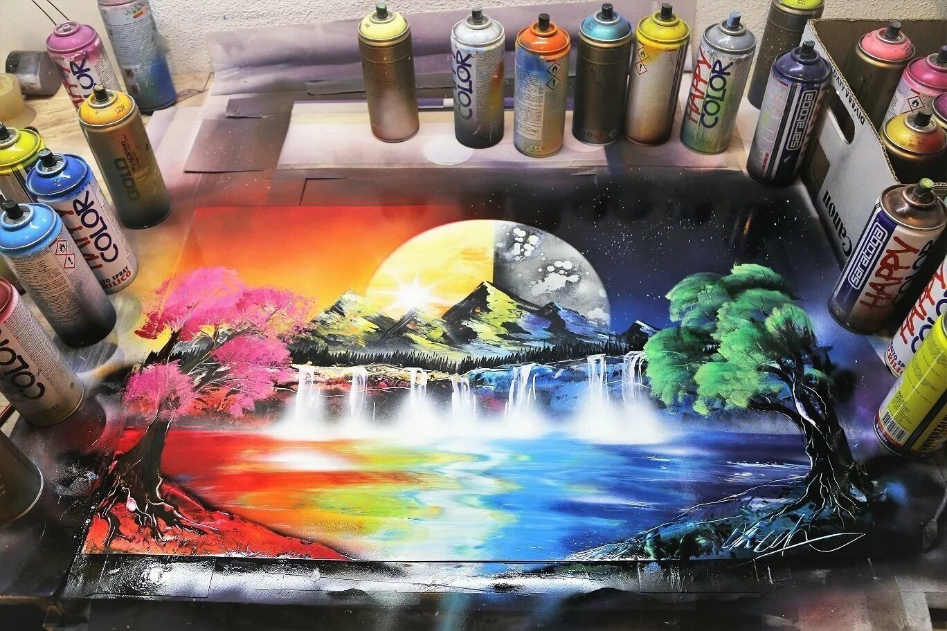 Баллончик с краской красивый. Баллончик красит на прозрачном фоне. Картинки баллончиков. Скетч баллончик. Баллончик с краской арт.