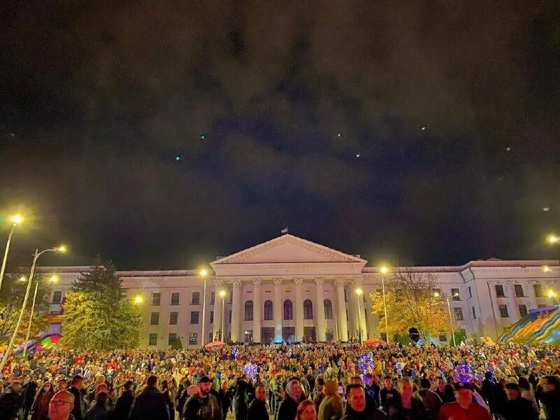 Донецк с высоты птичьего полета. Краматорск жилые дома. Типичный краматорск. Обстрел донецка сегодня. Краматорск гугл улицы.