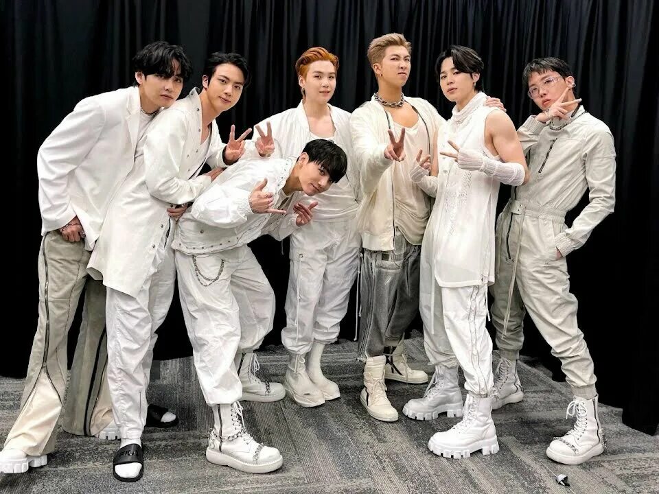 Ptd bts. Bts 2025. bts 2025. группа бтс 2025. группа bts 2025.