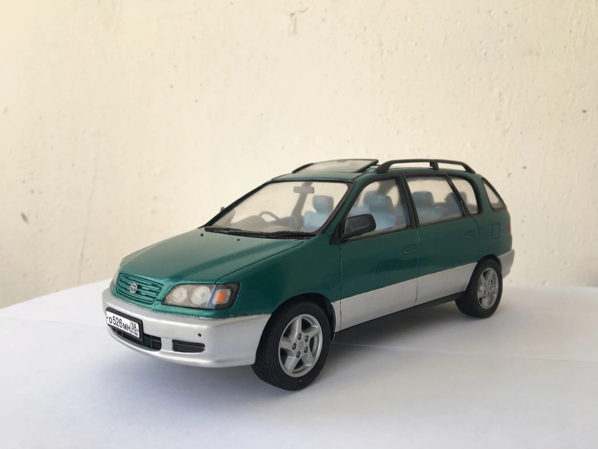 Тойота ипсум 1 поколение. Toyota ipsum 1/24. Toyota ipsum 1:43. Тойота Ипсум масштабная модель 1:43. Toyota ipsum модель 1:24.