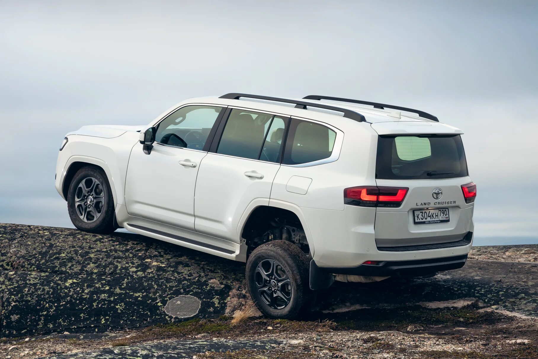 Спорт крузер. Toyota Land Cruiser 300. TLC 300. Toyota Land Cruiser 2022 года. Круизер 300.