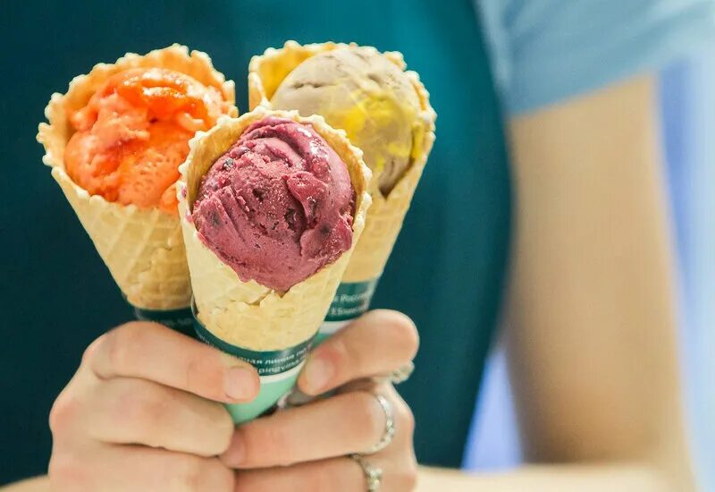 московское мороженое. продавщица мороженого. мороженое работа. упаковщик мороженного. требуется продавец мороженого.