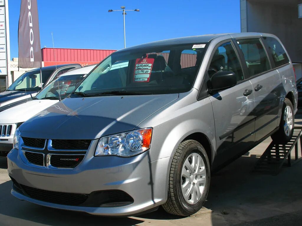 Dodge grand caravan 2021. 6. Dodge grand caravan 2007. Додж караван 3 поколения. Додж караван 4 поколения.