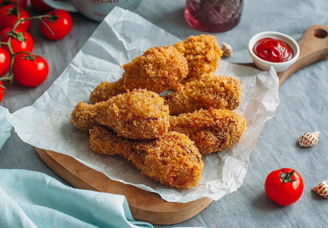 Куриные ножки как в kfc. Чикен голень. куриная ножка в кляре. куриные ножки в кляре. ножки в панировке.