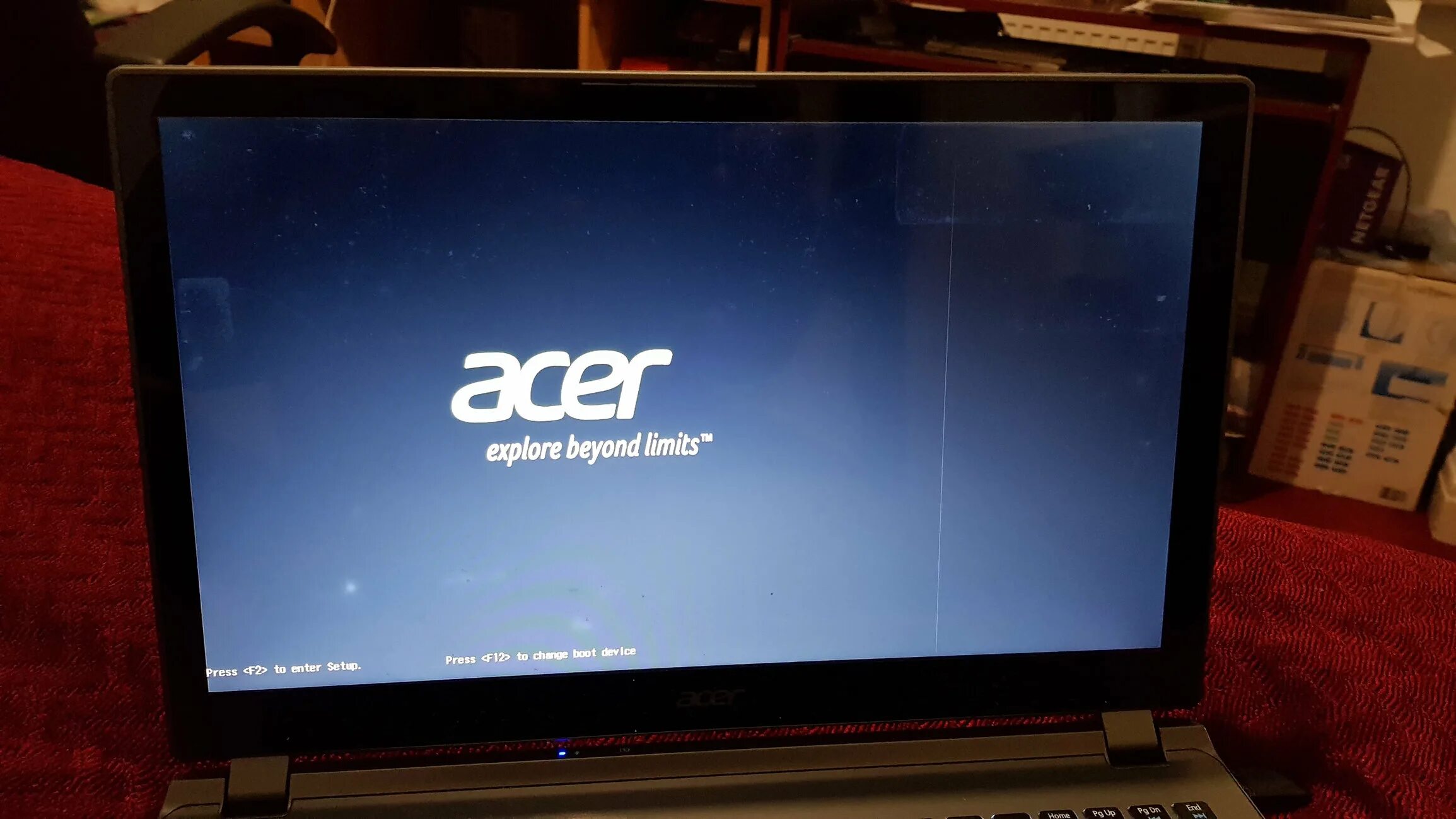 Acer explore Beyond limits ноутбук. Экран для ноутбука Acer. Заставка Acer explore Beyond limits. Асер белый экран. Acer не включается экран
